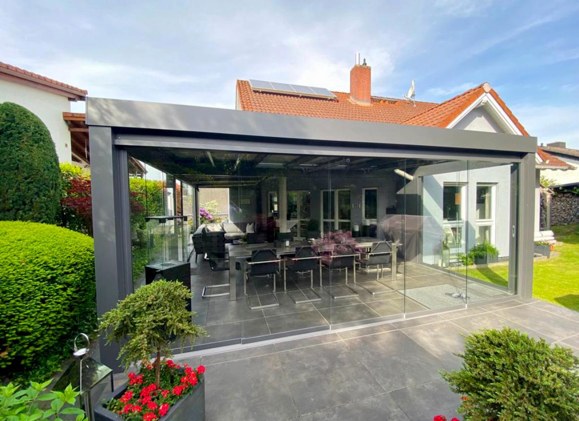 Cube Terrassenüberdachung aus Aluminium – modern in Anthrazit